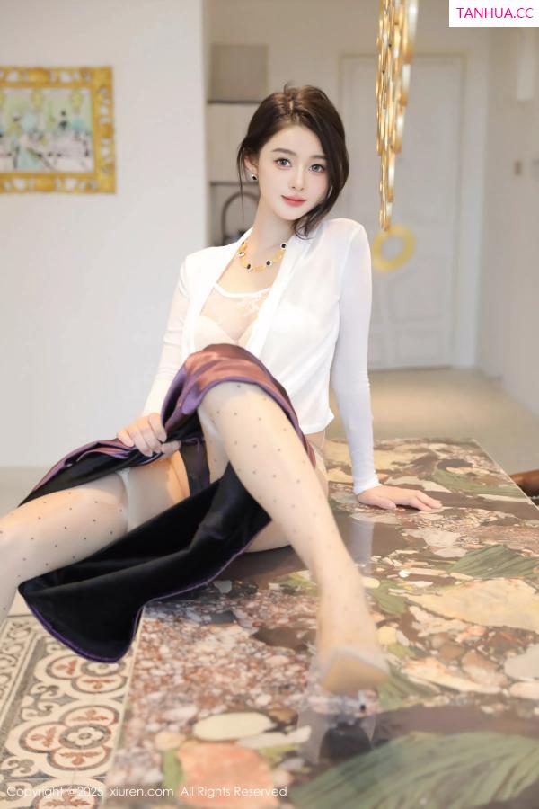   [XiuRen]高清写真图 2025.04.25 No.10201 Candy糖糖 诱人肉丝第26张图片